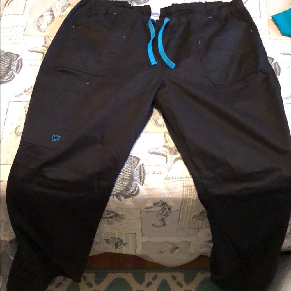 Scrub pants